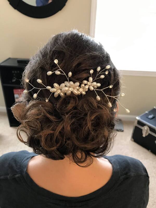 gorgeous bridal curl updo with pearl hair pins